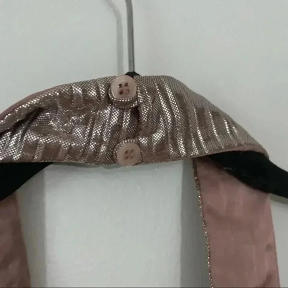 Anthropologie shimmer V Neck Tank Size Large - Picture 6 of 10